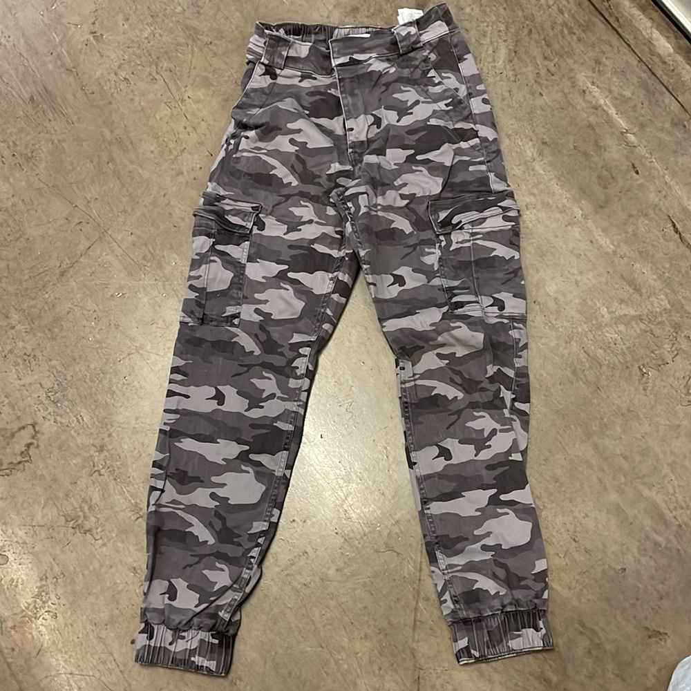 Hollister Ultra High Rise Cargo Pants